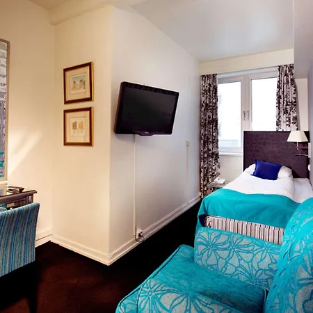 Bastion Hotell
