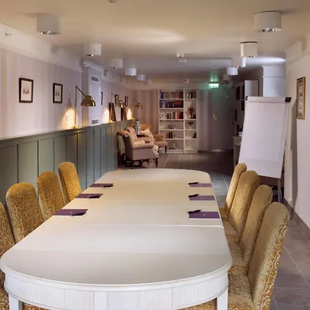 Hotell Bastion 4*